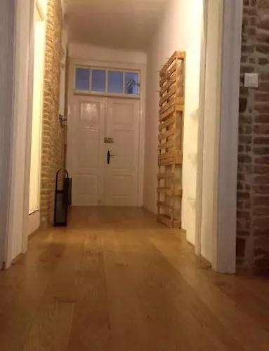 דירה Multifunkcionalan Prostran Stan רייקה